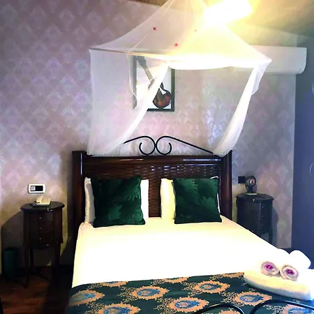 Ata Boutique Couette-café